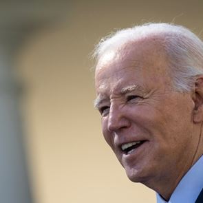 Τι κάνει ο Joe Biden στο κρεβάτι