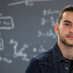 Έλληνας φοιτητής ανακάλυψε δύο μακρινούς γαλαξίες