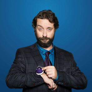 O Zήσης Ρούμπος, όταν δεν κάνει stand-up, βλέπει 11 σειρές ταυτόχρονα