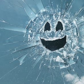 Θα έβλεπες ένα mockumentary για το 2020 από τον δημιουργό του Black Mirror