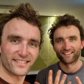 Κρέας εναντίον vegan: Δίδυμοι έκαναν διαφορετική διατροφή και αυτό είναι το αποτέλεσμα