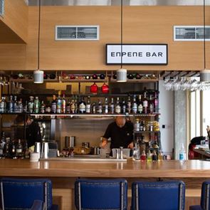 Στην Κυψέλη &quot;Έπρεπε&quot; να γίνει ένα μπαρ. Και έγινε