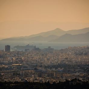 Η Αθήνα της αφρικανικής σκόνης κάνει κακό στο δέρμα μας, λέει πρόσφατη έρευνα