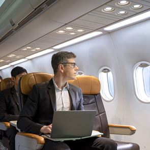 Αυτή είναι η ασφαλέστερη θέση σε ένα αεροπλάνο