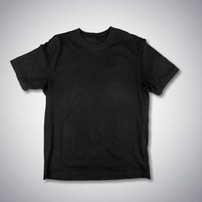 Πώς θα φορέσεις σωστά το μαύρο T-shirt