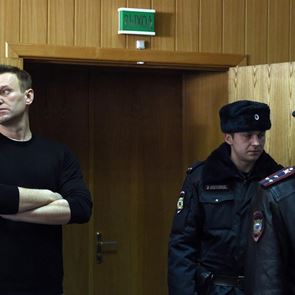 Με ύποπτη δηλητηρίαση νοσηλεύεται γνωστός πολιτικός αντίπαλος του Vladimir Putin