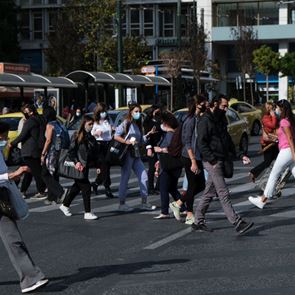 &lt;em>Κορονοϊός&lt;/em>: 2.255 νέα κρούσματα