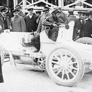 123 χρόνια πριν, η πρώτη Mercedes βγήκε για test drive