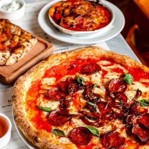 Στη Νέα Φιλαδέλφεια για μία από τις καλύτερες πίτσες της Αθήνας