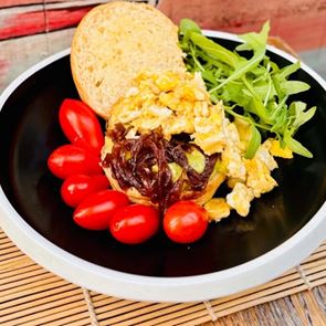 Tiki Bar ή αλλιώς όταν το brunch συνάντησε την πολυνησιακή κουλτούρα