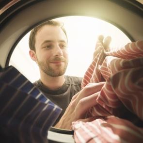 Πώς θα σώσεις τα ρούχα σου από λεκέδες λαδιού