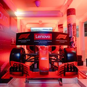 Η Lenovo έφερε την εμπειρία της Formula 1 στο Esquire Townhouse Athens