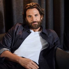 Αυτό είναι το άρωμα που (ξε)πουλά ανά 4 δευτερόλεπτα - Το διαφημίζουν Bradley Cooper και Vinícius