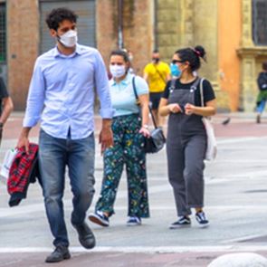 Κορονοϊός: 80 θάνατοι και 18.605 νέα κρούσματα