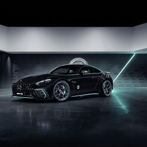 Δείτε την υπέροχη και συλλεκτική νέα Mercedes-AMG GT (εικόνες