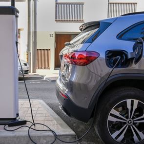 Τα ηλεκτρικά οχήματα μεταπωλούνται σε χαμηλότερη τιμή. Αλλά γιατί