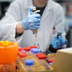 Θετικές εξελίξεις για τη θεραπεία της &lt;em>Covid&lt;/em>-&lt;em>19&lt;/em> με πλάσμα ιαθέντων