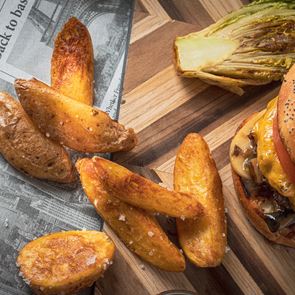 Η συνταγή του Αλέξανδρου Τσιοτίνη για αφράτα burger buns