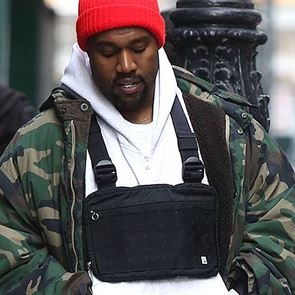 Η υπερβολή στο μεγαλείο της στις αντρικές τσάντες της φετινής σεζόν