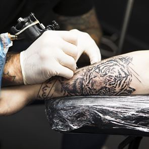 7 κρίσιμες ερωτήσεις που πρέπει να κάνεις στον εαυτό σου πριν κάνεις tattoo