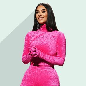 Η Kim Kardashian τρολάρει τις Kardashians