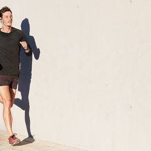 Γιατί είναι άσχημο να τρέχεις με το κινητό στο χέρι