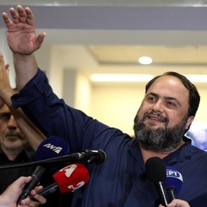 H αμήχανη στιγμή που οι Ιταλοί αναρωτιούνται ποιος είναι ο Βαγγέλης Μαρινάκης