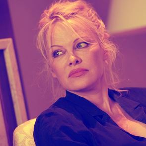 Η Pamela Anderson ανοίγει την καρδιά της στο Netflix