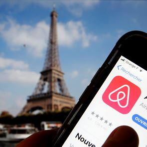 Η διαφορετική στρατηγική της Airbnb