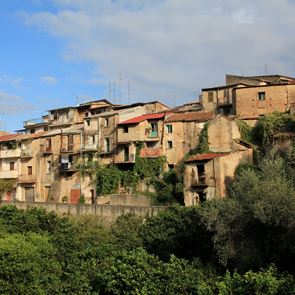 Πανέμορφο χωριό στην Ιταλία χαρίζει σπίτια για 1 ευρώ
