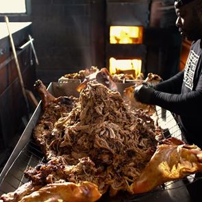 Οι μαέστροι του μπάρμπεκιου στο νέο κύκλο του Chef&#39;s Table