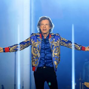 Κανείς δε χορεύει το Moves Like Jagger καλύτερα από τον Mick Jagger