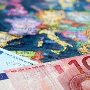 Πώς η Ελλάδα αναδείχθηκε πρωταθλήτρια στις επενδύσεις