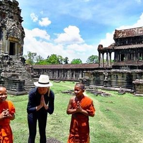 Έκανε τον γύρο του κόσμου σε 558 ημέρες και τώρα δίνει ταξιδιωτικές συμβουλές