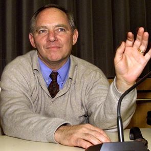 Όσα αναφέρει ο Schäuble στα απομνημονεύματά του για την Ελλάδα, τον Αλέξη Τσίπρα και τον Γιάνη Βαρουφάκη