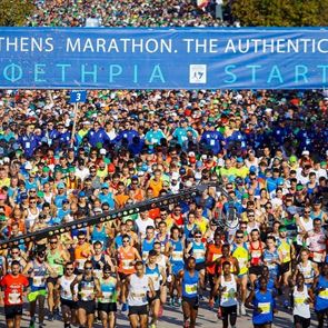 Athens Marathon 2025: Ποιοι δρόμοι είναι κλειστοί και πώς θα τους αποφύγετε