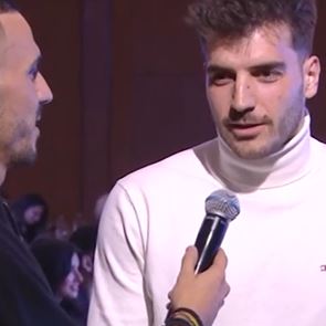 Eπικό τρολάρισμα του Φώτη Ιωαννίδη στον Δημήτρη Κουρμπέλη (video