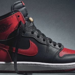 Βρήκαμε τα απαγορευμένα Air Jordans του Αγίου Βαλεντίνου