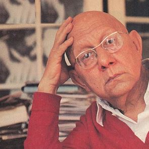 Γιατί τρεντάρει ο Κορνήλιος Καστοριάδης στο TikTok