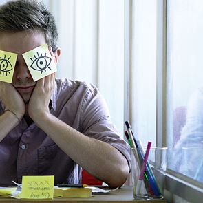 Δημόσιος υπάλληλος έκανε &quot;κοπάνα&quot; απ&#39; τη δουλειά για 6 χρόνια -Τον βρήκαν όταν αποφάσισαν να τον βραβεύσουν