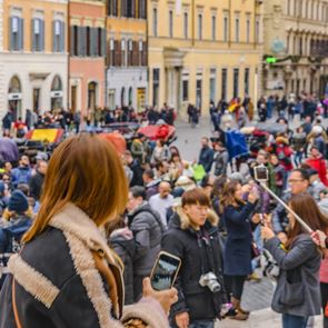 Σε ποια χώρα υπάρχει χρονικό όριο για να βγάλεις σέλφι μπροστά από μνημείο