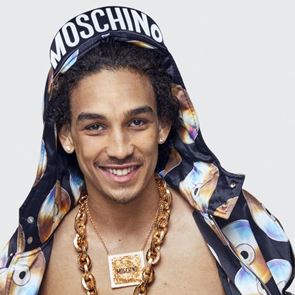 Η συνεργασία της H&amp;M με τη Moschino γιορτάζει τη διαφορετικότητα