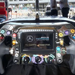 Τι ακριβώς κάνει κάθε κουμπί στο τιμόνι μονοθέσιου της Formula 1