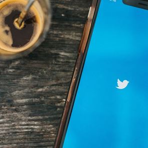 Ήρθε η ώρα να μιλήσουμε για τα χορηγούμενα tweets