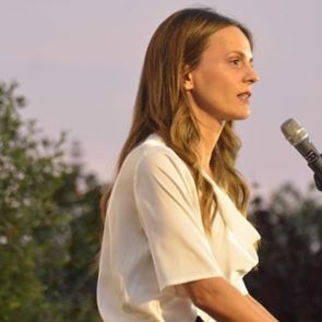 Λίγο πριν την έξοδο από τον ΣΥΡΙΖΑ η ομάδα της Έφης Αχτσιόγλου