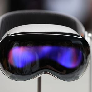 Apple Vision Pro: Όνειρο ή εφιάλτης του μέλλοντος