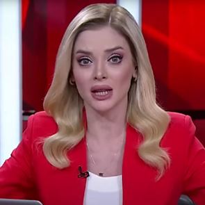 Δημοσιογράφος έτρεμε σε ζωντανή μετάδοση από τον σεισμό στην Κωνσταντινούπολη (video