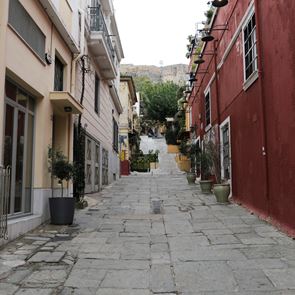 Πόσο κοντά βρισκόμαστε σε απαγόρευση κυκλοφορίας από τις 18.00