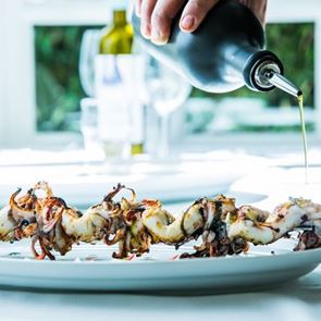 Η ψαροφαγία στα καλύτερά της στο Τραβόλτα