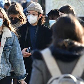 Κορονοϊός: Δεν υποχωρούν οι σκληροί δείκτες